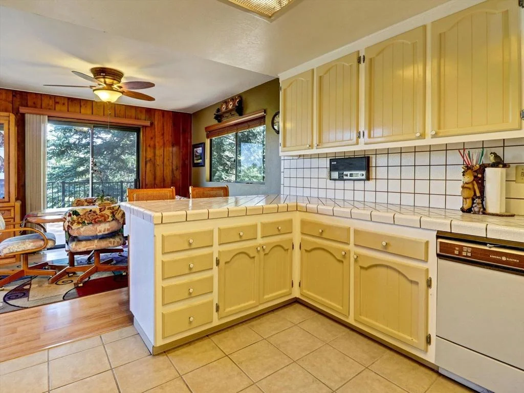 Photo of 214 S Fairway Drive