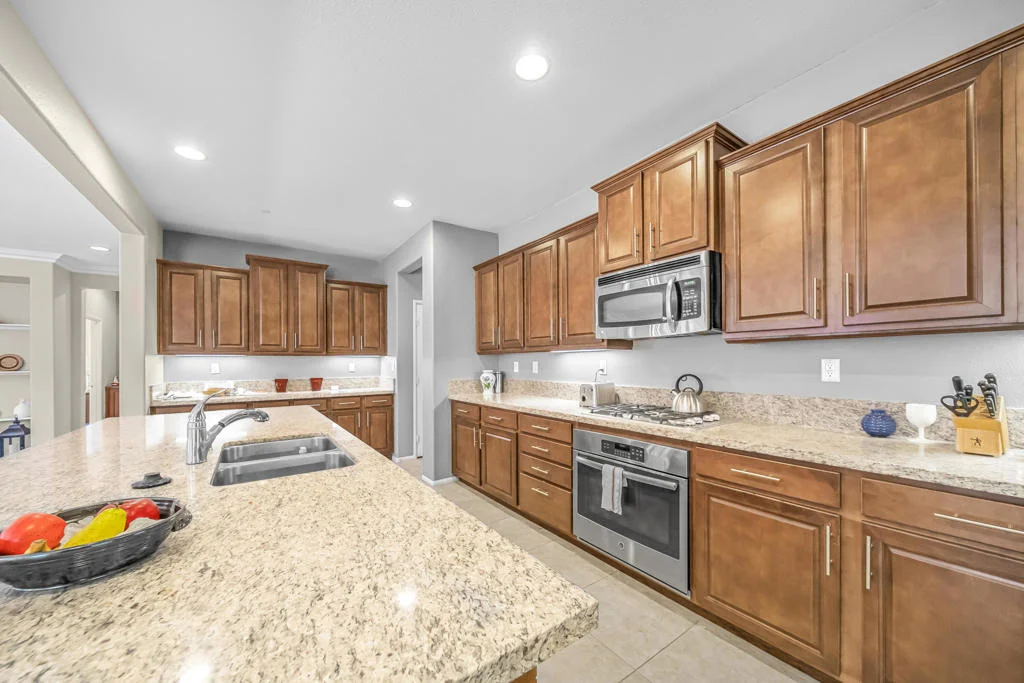Photo of 42210 Summit Way