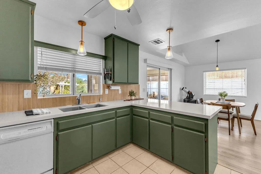 Photo of 7815 Sunset Road