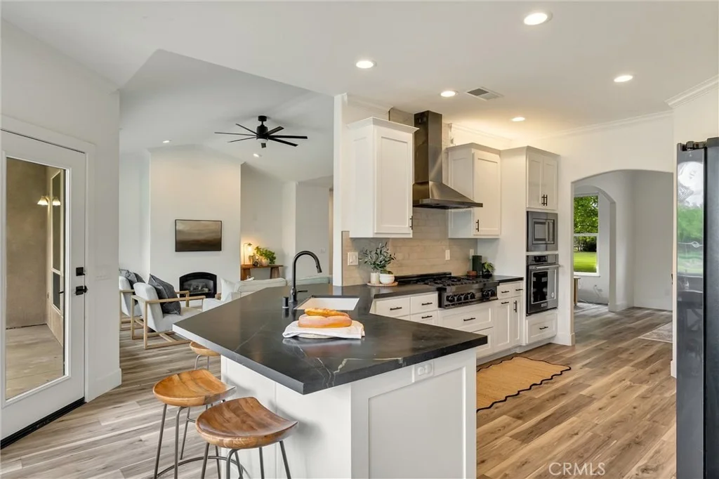Photo of 9444 Van Ness
