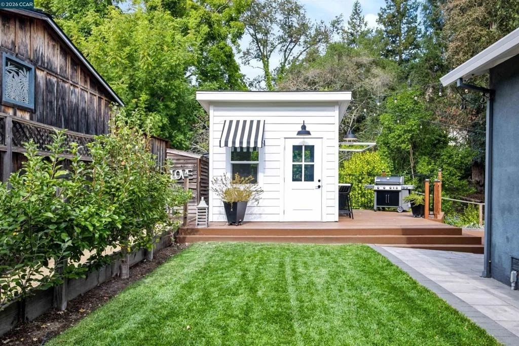 Photo of 1042 Sunnybrook Dr