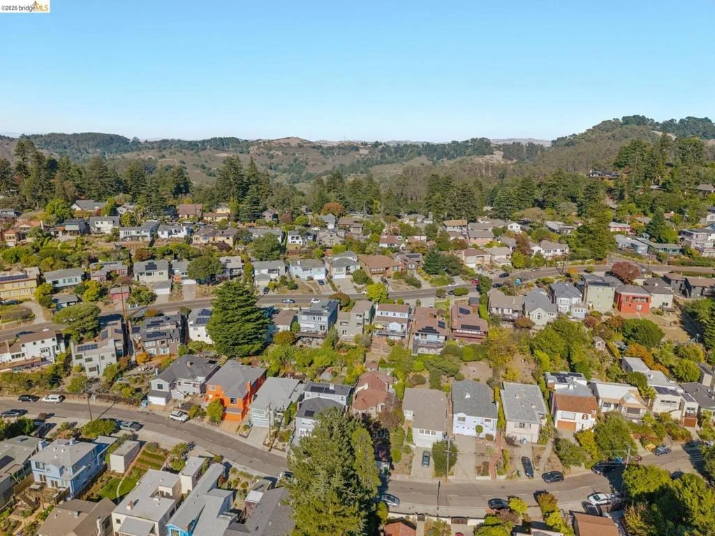 Photo of 752 Grizzly Peak Blvd