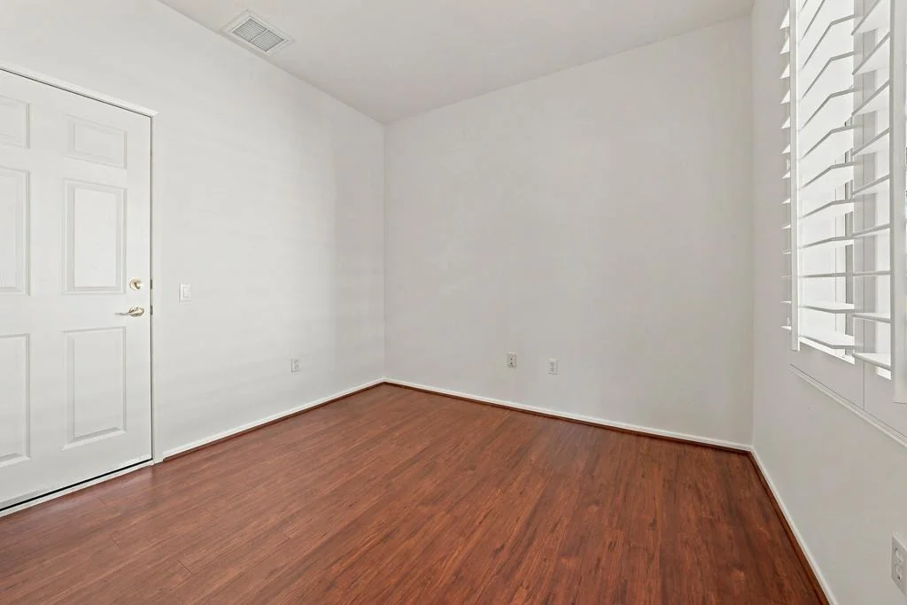Photo of 39455 Manorgate Road