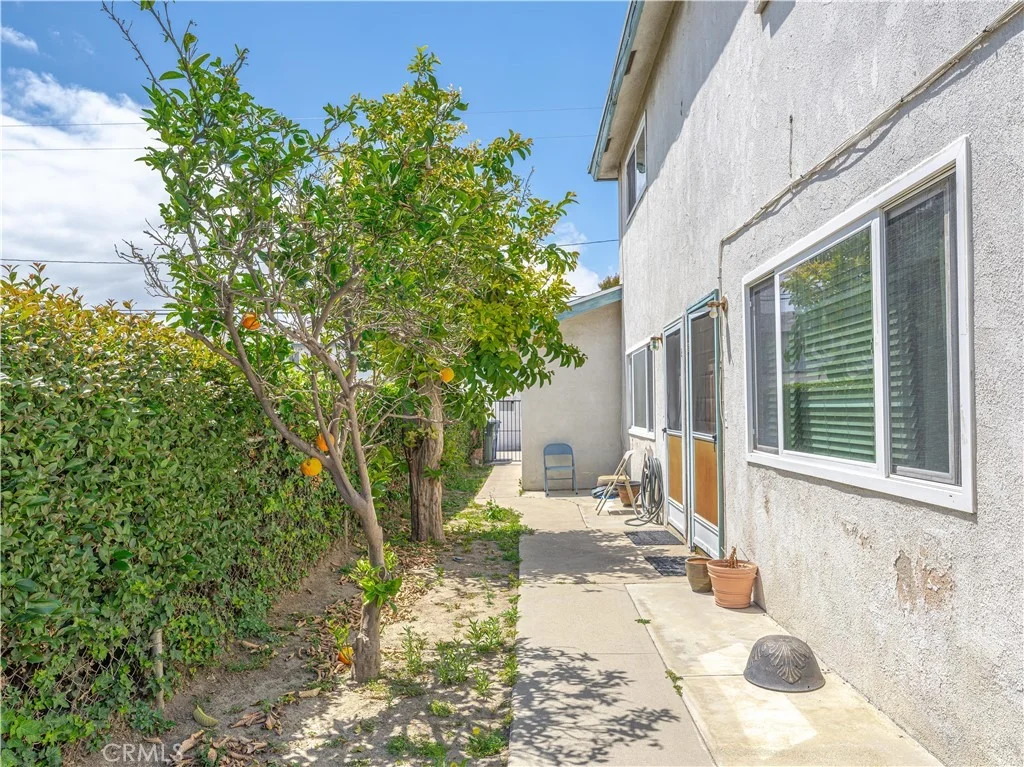 Photo of 10921 Walnut