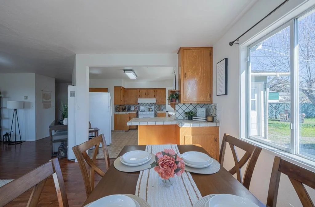 Photo of 757 Middlefield Road