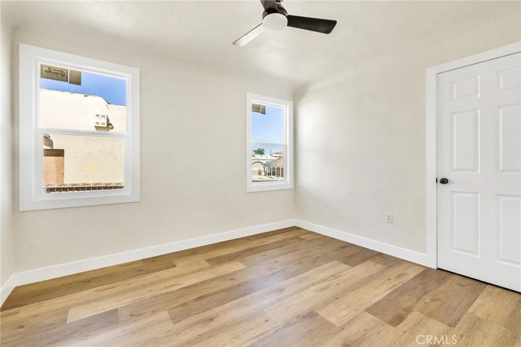 Photo of 124 W Fredricks