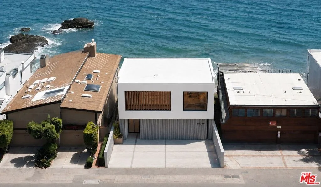 Photo of 25260 Malibu Road
