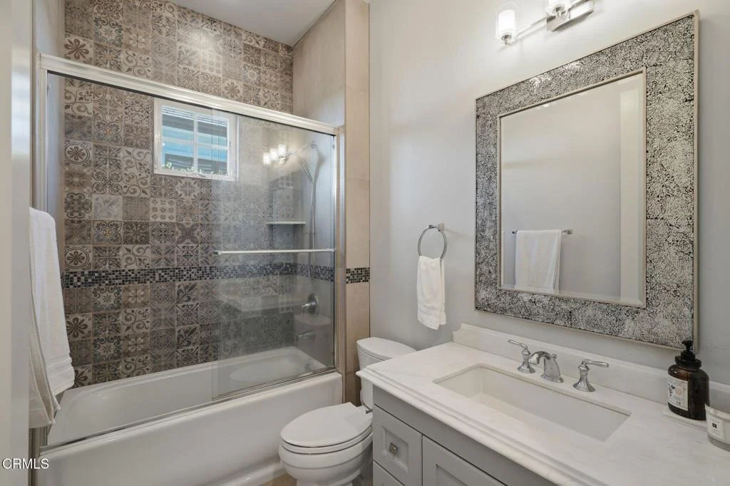 Photo of 933 Coronado Drive