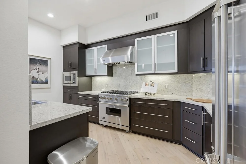 Photo of Unit 406 at 402 Rockefeller