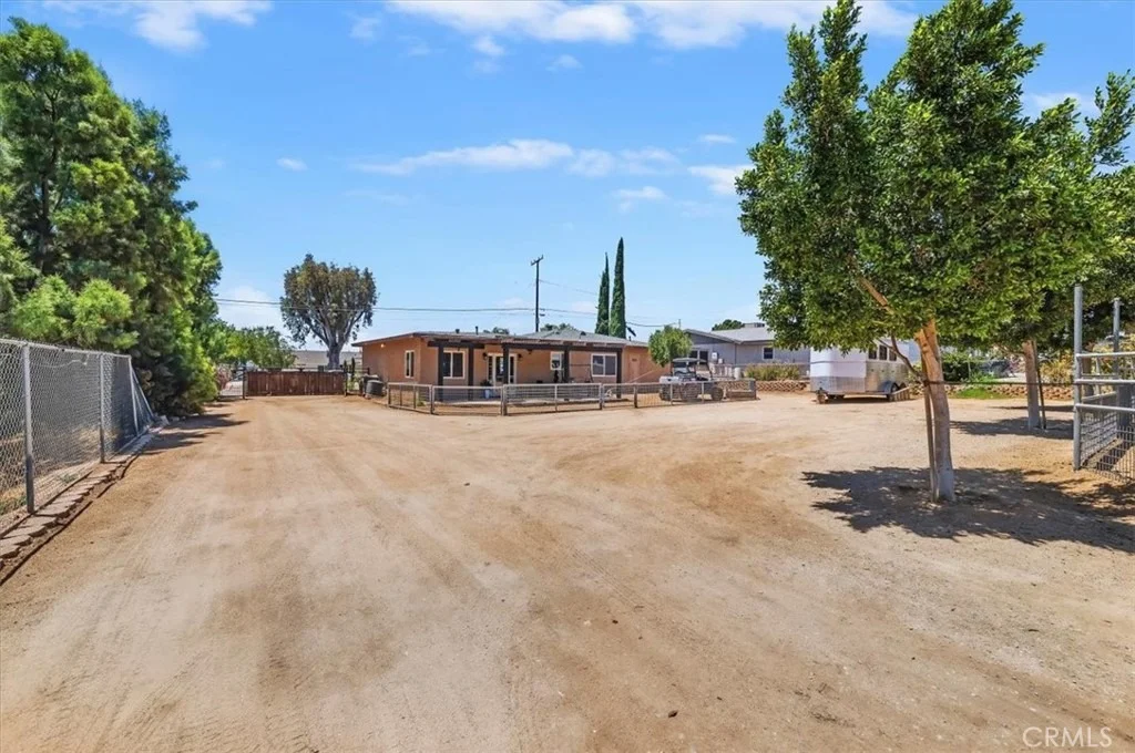 Photo of 3243 Temescal