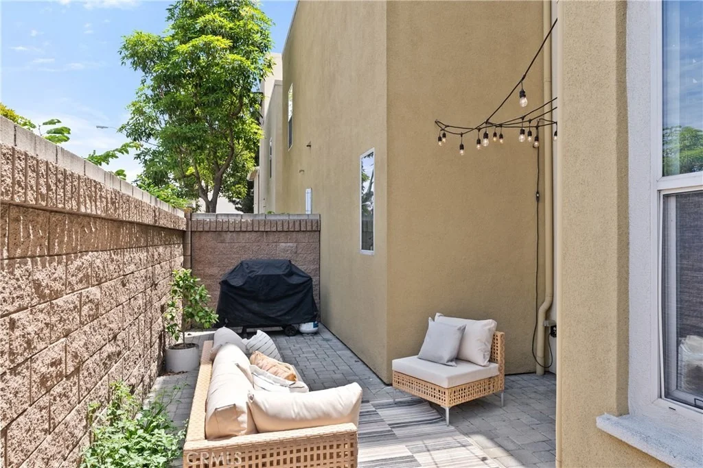 Photo of Unit 106 at 5331 Ocean