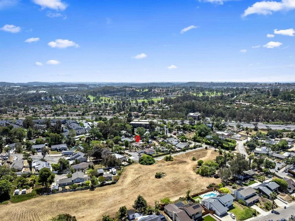 Photo of 1855 Kurenda Way