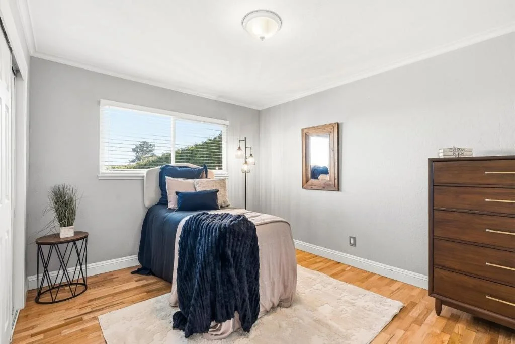 Photo of 296 River Road