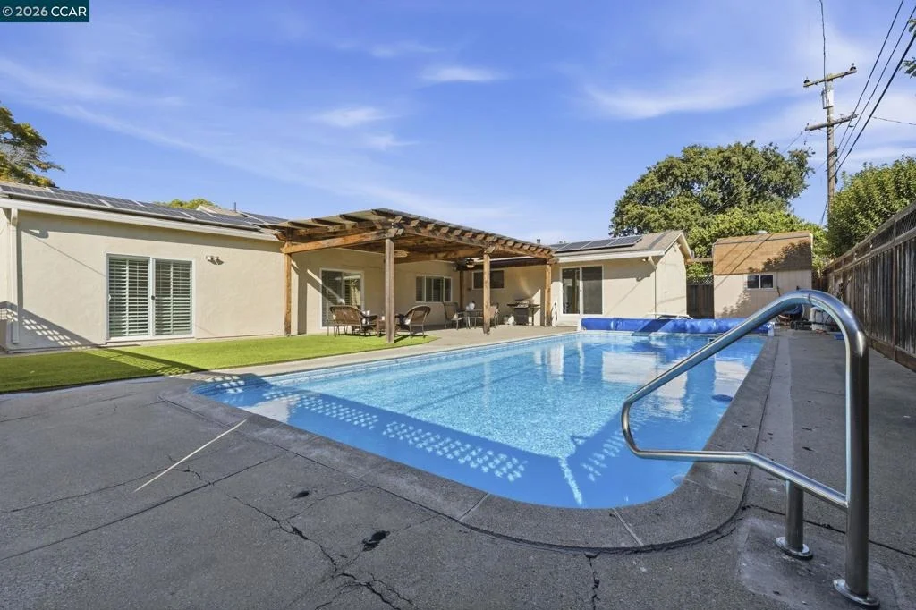 Photo of 4242 Henning Dr