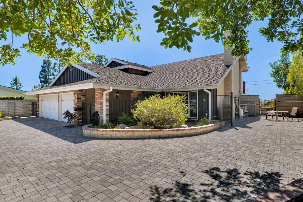 Photo of 3003 Mesa Verde Drive