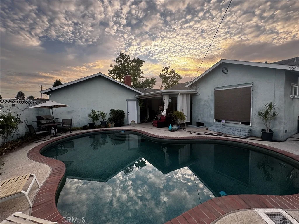 Photo of 446 N Park Lane