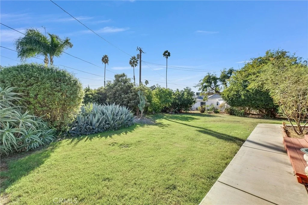 Photo of 6049 Colonial