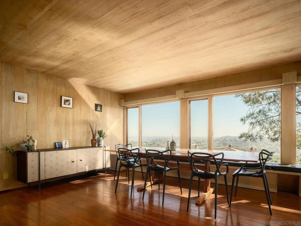 Photo of 9450 Sunset Drive