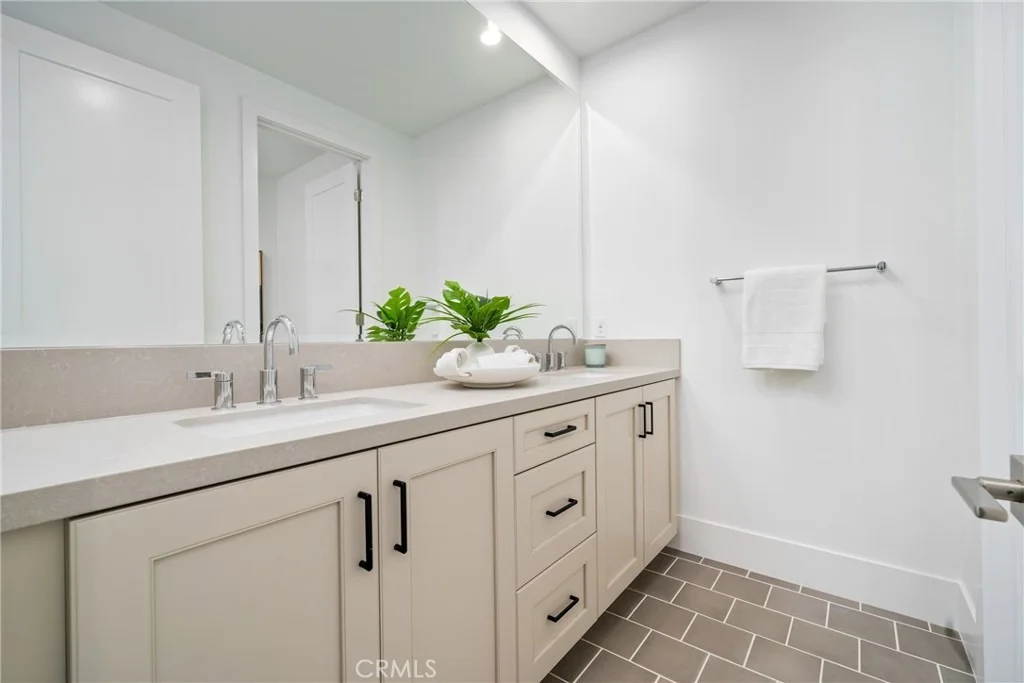 Photo of 123 Oakstone