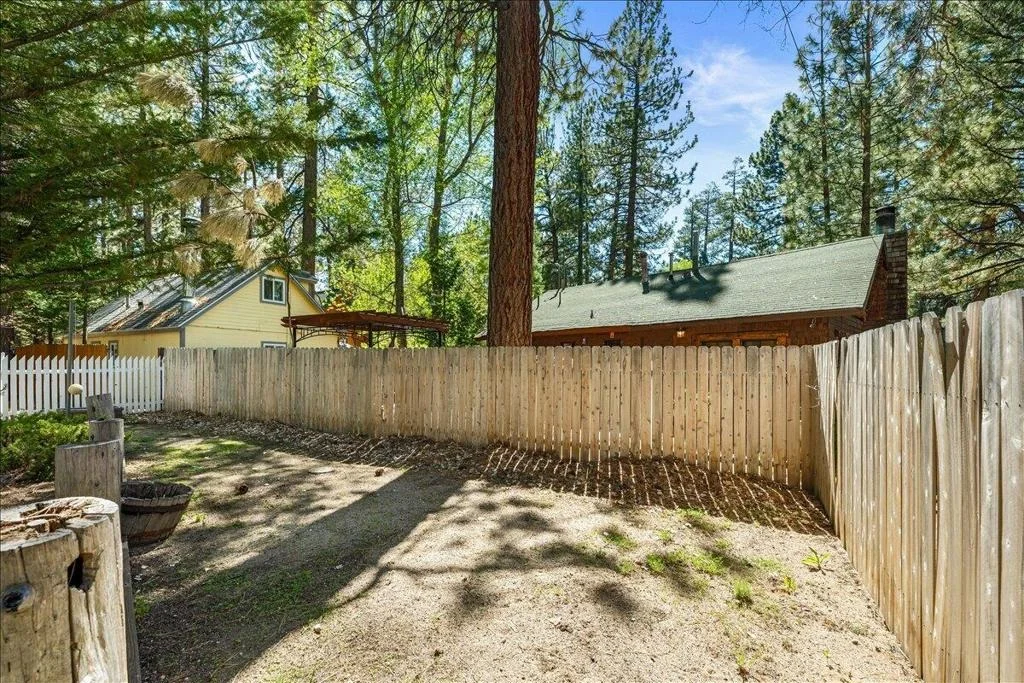 Photo of 880 Jaybird Lane
