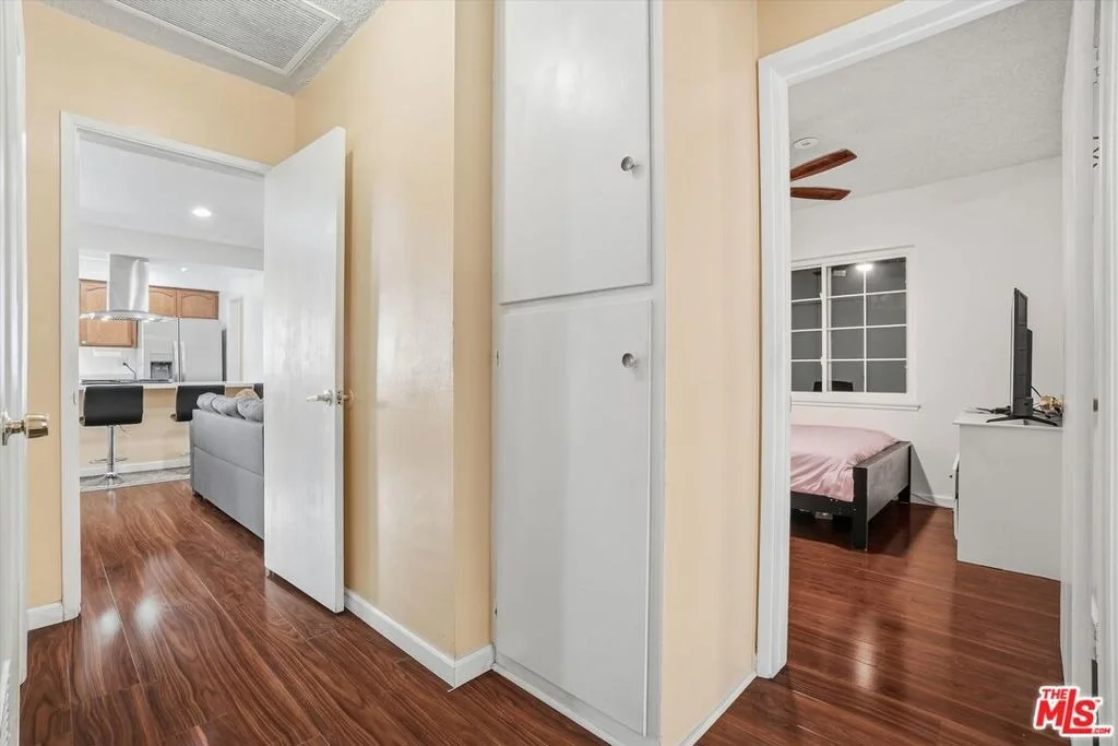Photo of 1412 W Baker Avenue