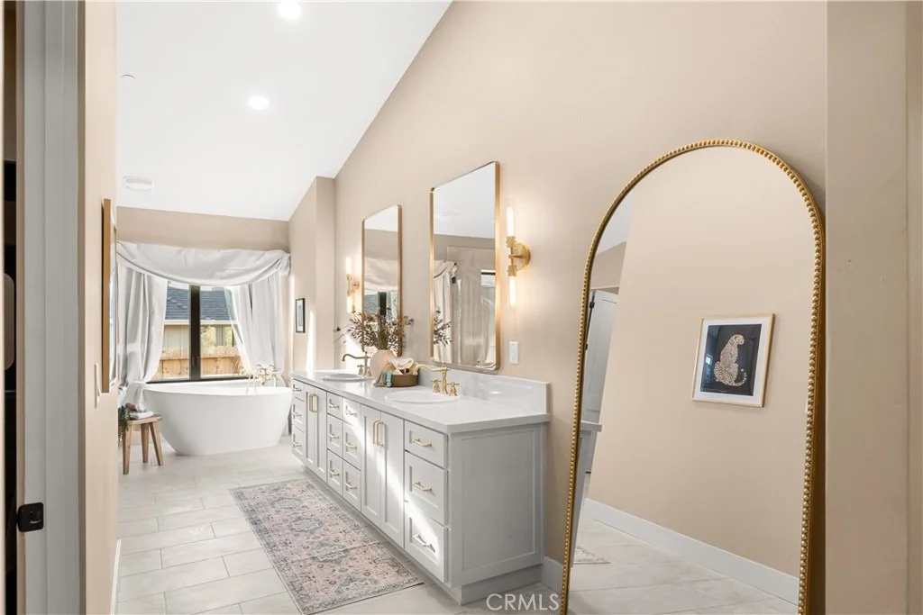 Photo of 5093 Malibu Drive
