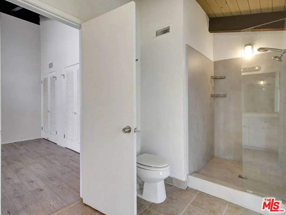 Photo of 3557 Serra Road