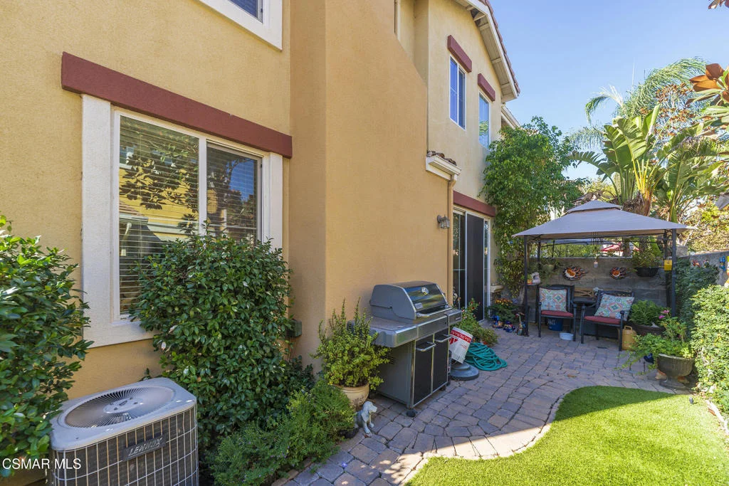 Photo of Unit B at 2916 Esperanza Way