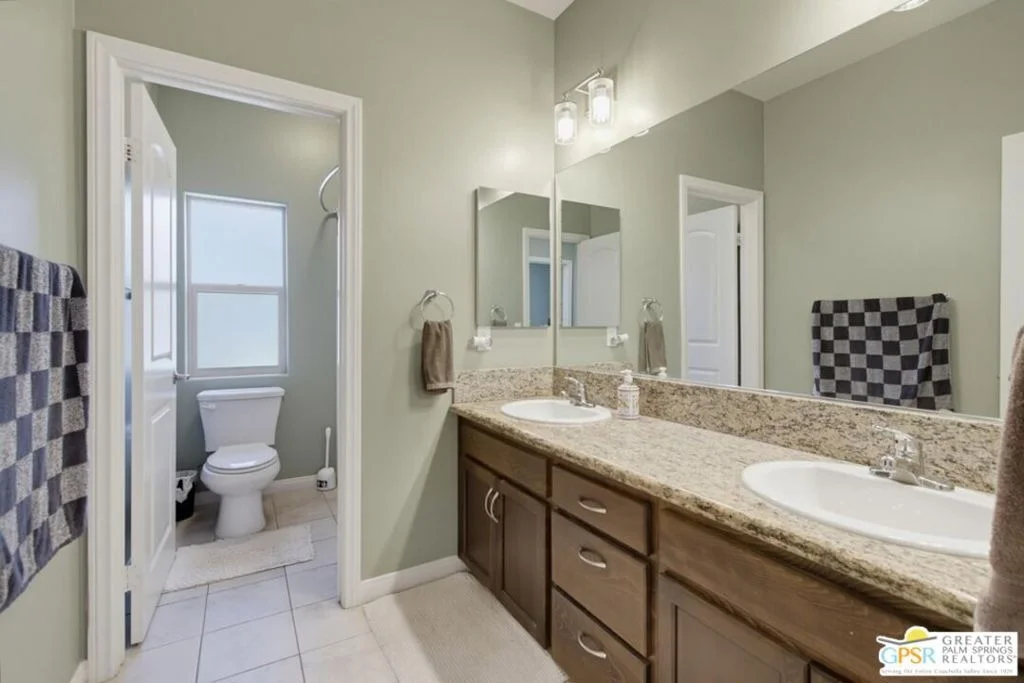 Photo of 8941 N Magnolia Avenue
