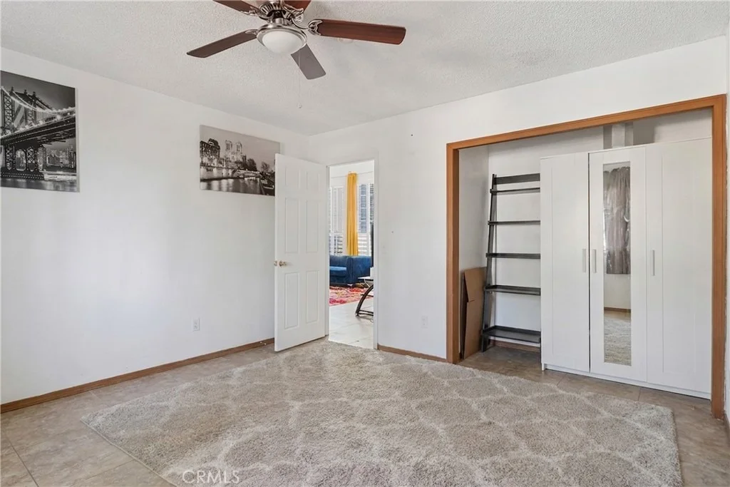 Photo of 3735 Paula