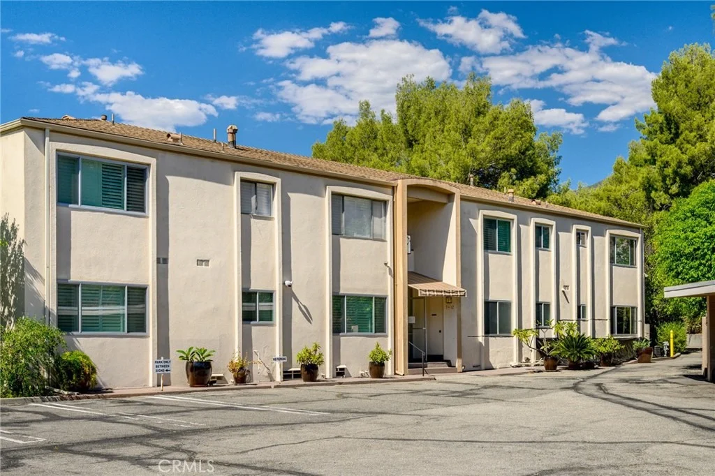 Photo of Unit 9 at 2313 Rosecrest Drive