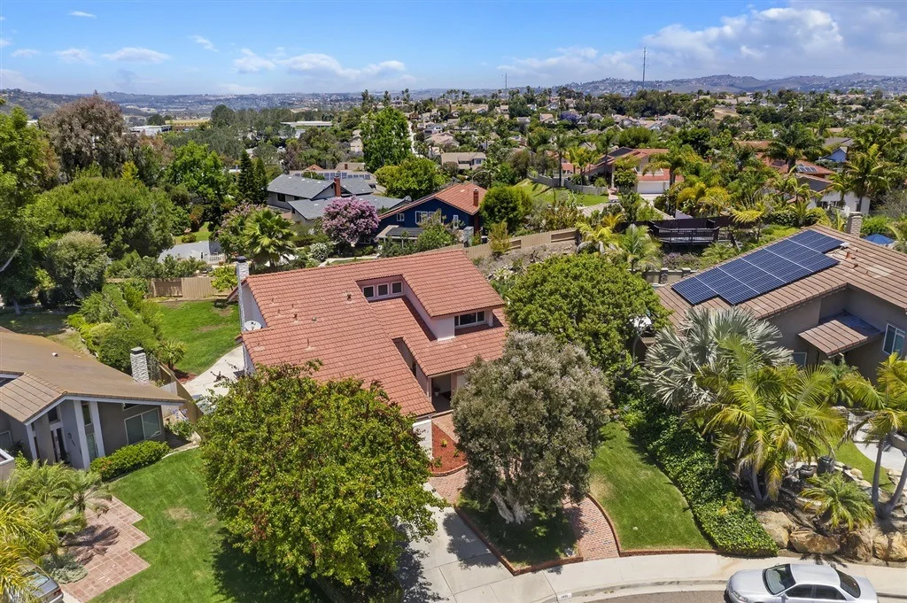 Photo of 1410 VALLEDA LANE