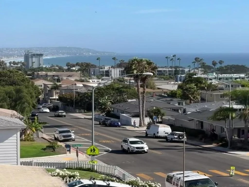 Photo of 5379 La Jolla Mesa