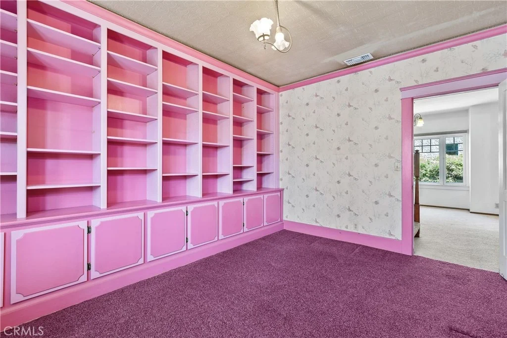 Photo of 3892 Oakwood Place