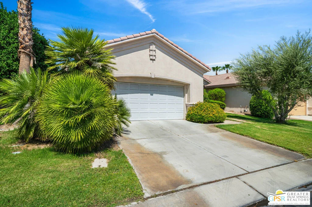 Photo of 44077 Royal Troon Drive