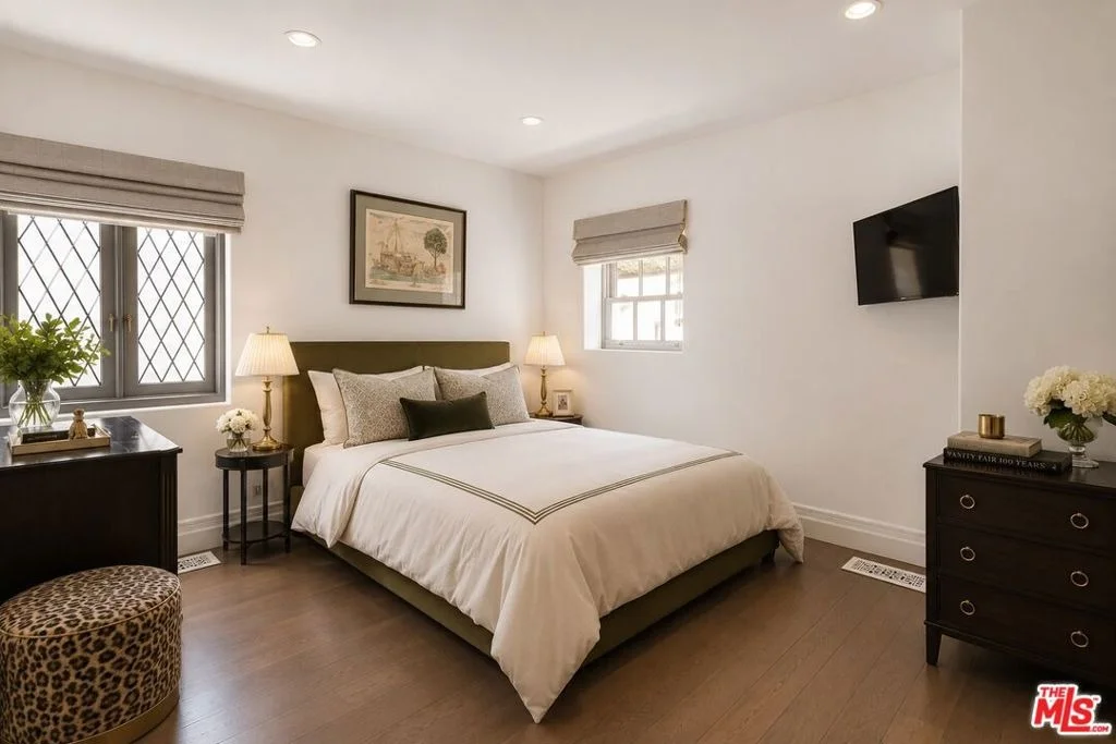 Photo of 523 N Beverly Drive