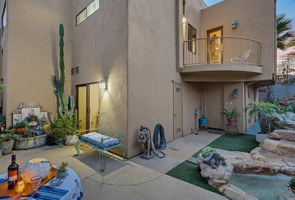 Photo of 9634 Eucalyptus St