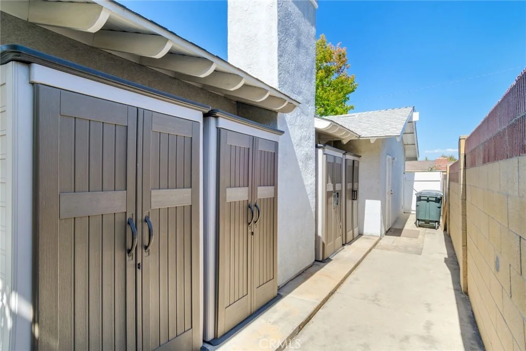 Photo of 1102 E. Amber Avenue
