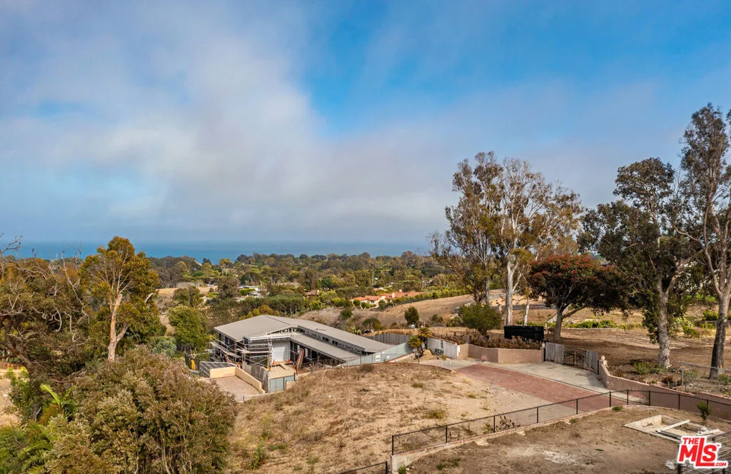 Photo of 6754 Dume Drive