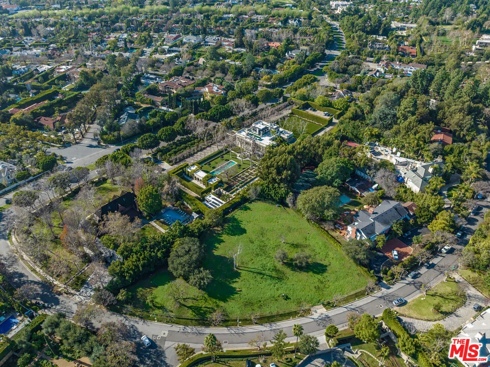 Photo of 602 Mountain Drive