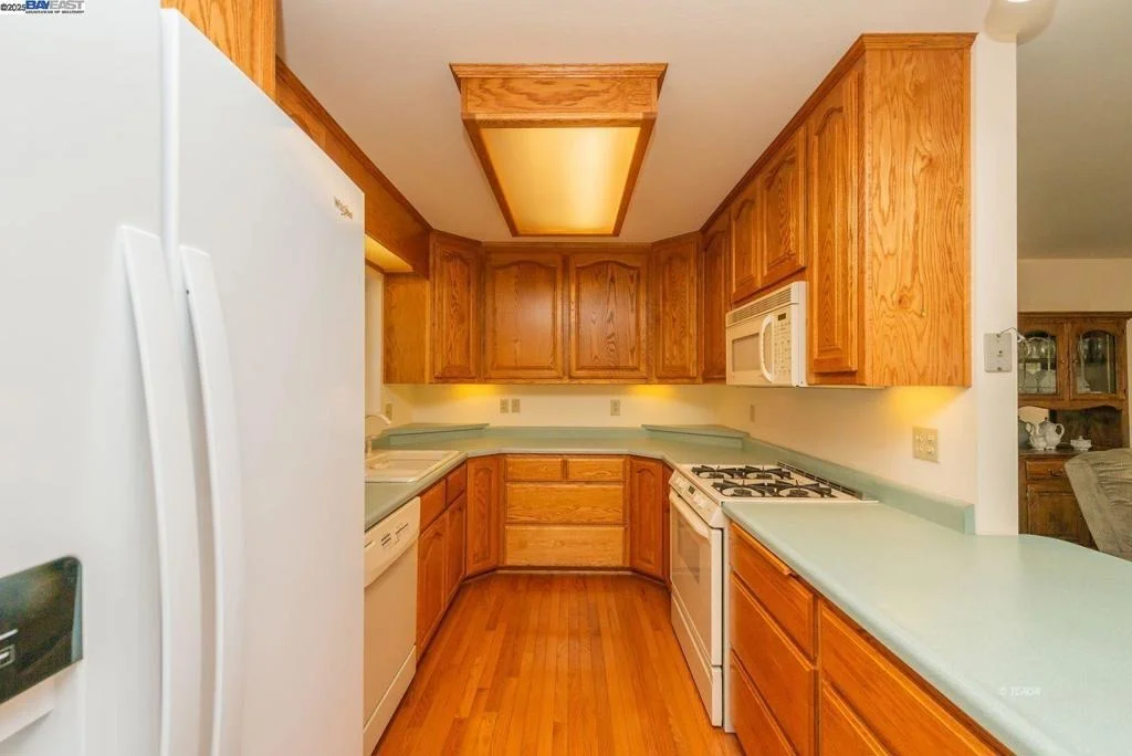 Photo of 230 Lakeview Dr.