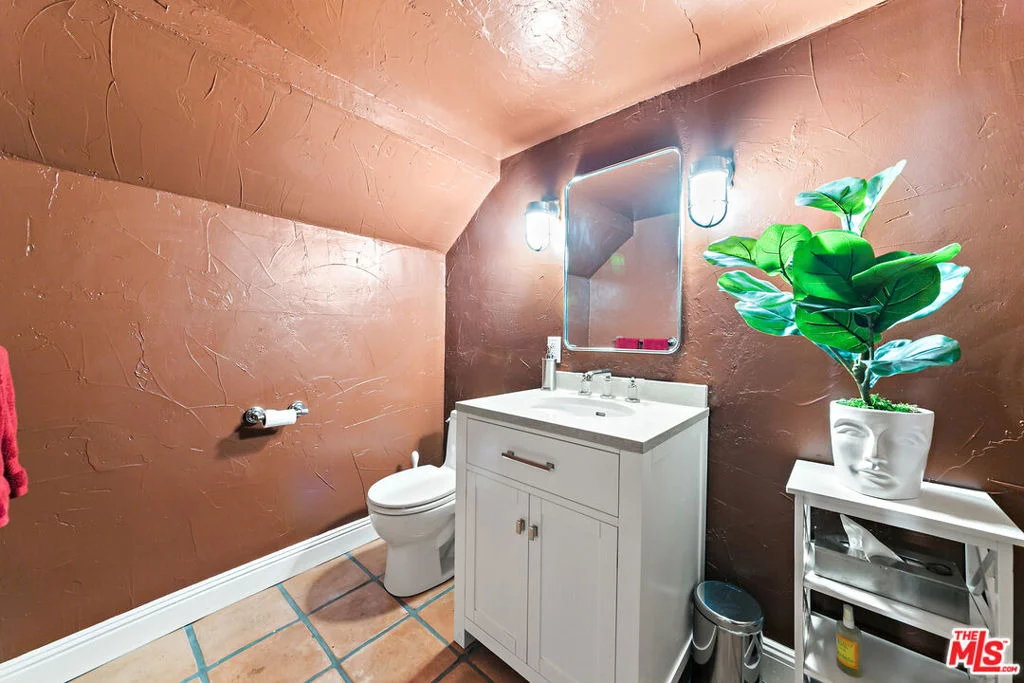 Photo of 8497 Harold Way