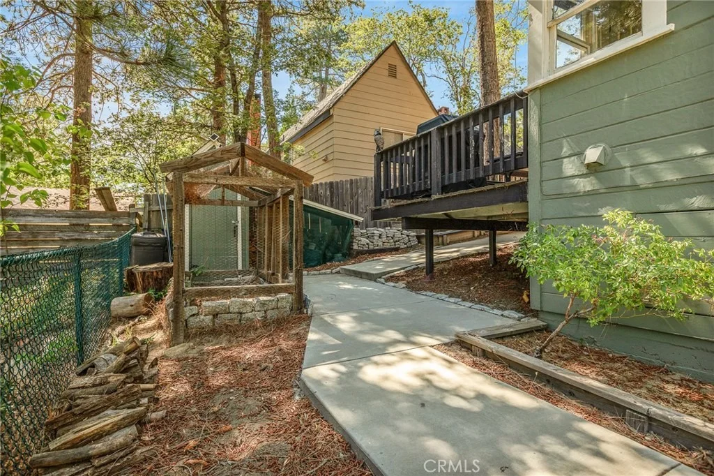 Photo of 380 Hemlock