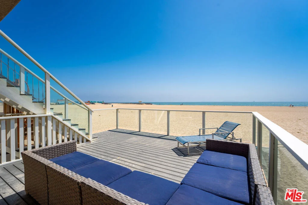 Photo of 305 Ocean Drive