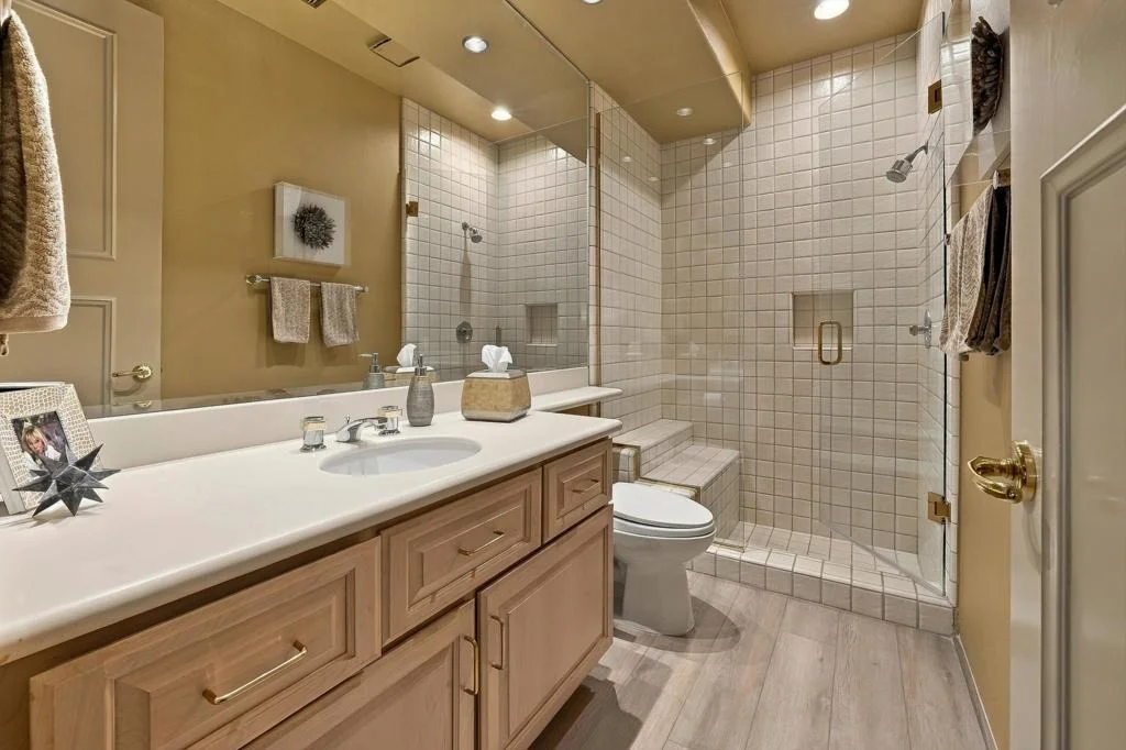 Photo of 41775 Harrison Drive