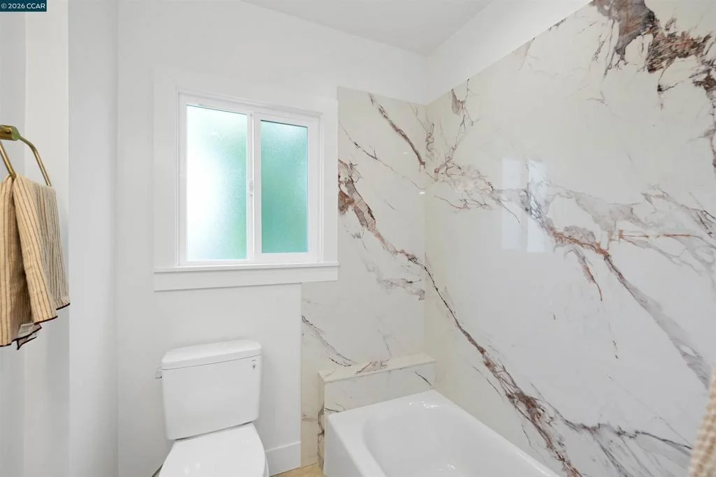 Photo of 1300 Kains Ave