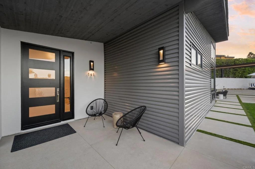Photo of 141 W Leucadia Blvd