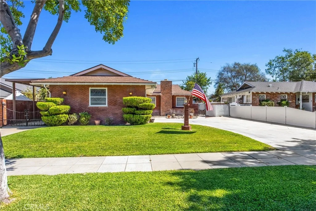 Photo of 6730 Montclair Dr