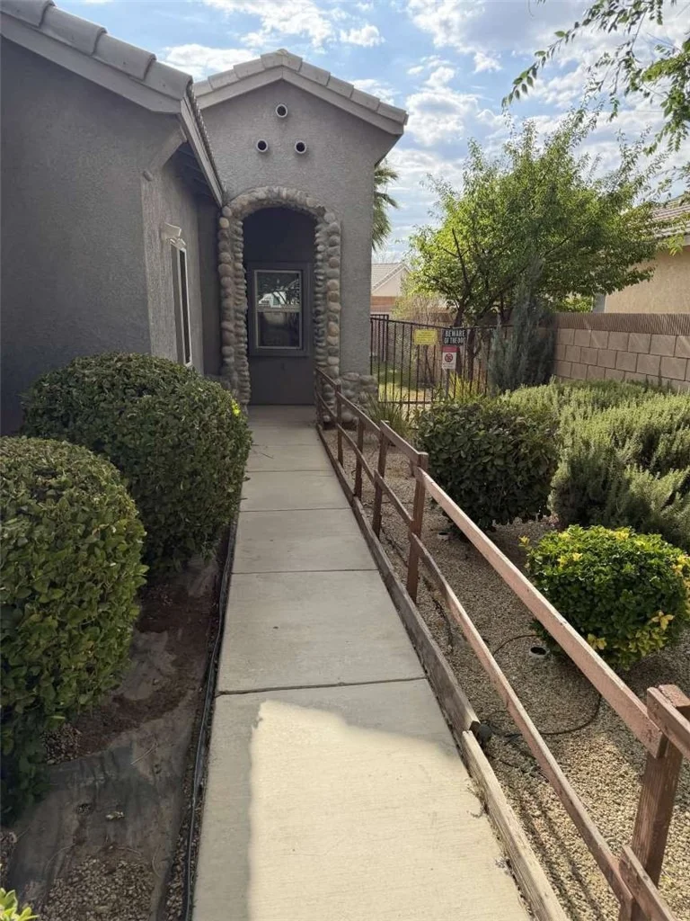 Photo of 43963 Glenraven Road