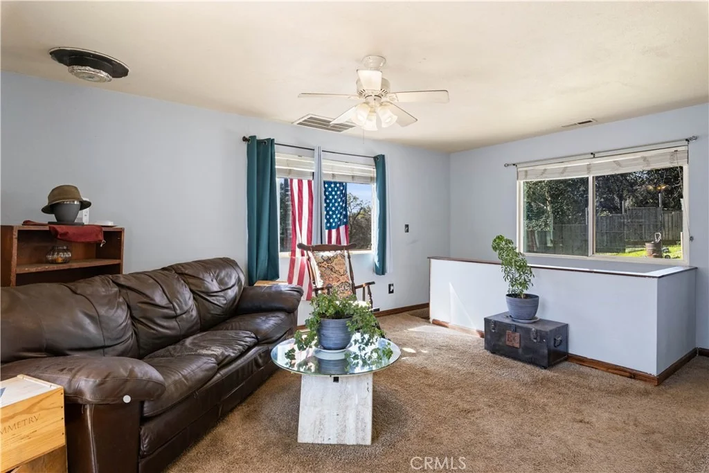 Photo of 6985 Floyd Way